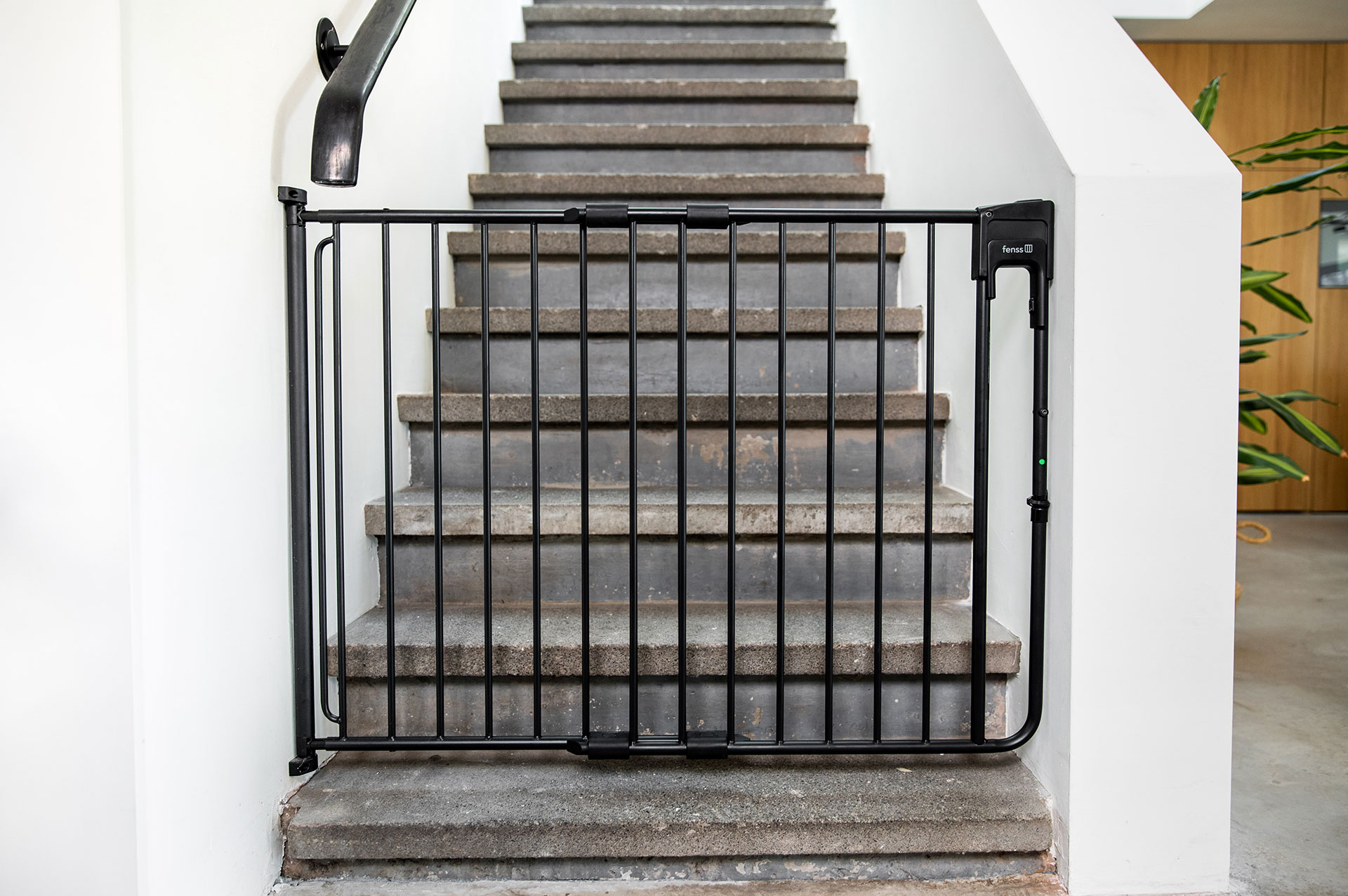 SafetyDoor van Fenns is een design traphek voor een stijlvol interieur